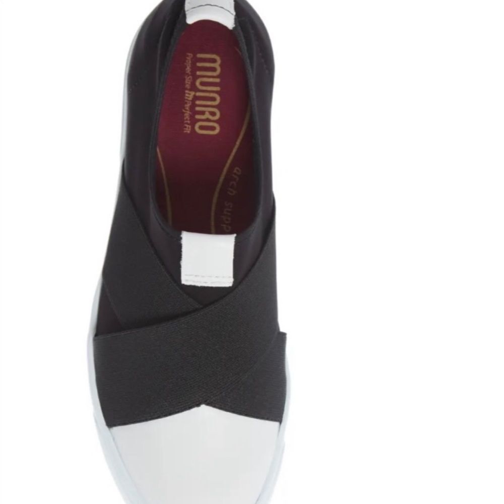 Munro Women's Munro Anjela Slip-On Sneaker Size 6 M Black White comfort Golf - Picture 4 of 5